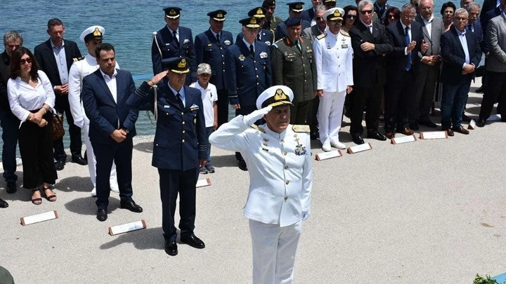 Ρίγη συγκίνησης στον μνημόσυνο του σμηναγού Ηλιάκη – Το μήνυμα του ΑΓΕΕΘΑ (εικόνες)